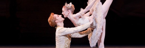 Sarah Lamb with Steven McRae in the Royal Ballet’s Sleeping Beauty. Photo by Johan Persson/ROH