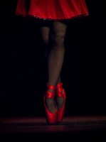 Red pointe shoes