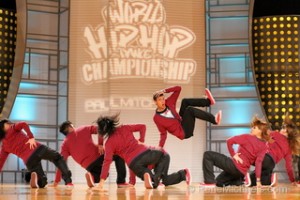 [Photo] Dancers from World Hip Hop Championship in red and black