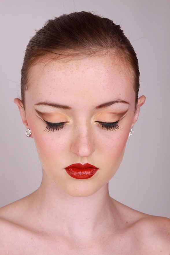 How To Ballet Eye Makeup Made Easy