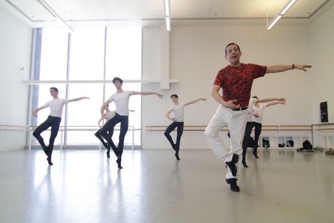 Claudio Munoz teaches Houston Ballet Summer Intensive students